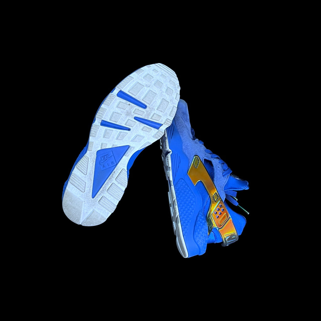 Nike x Undefeated Air-Huarache 
'Los Angeles'
