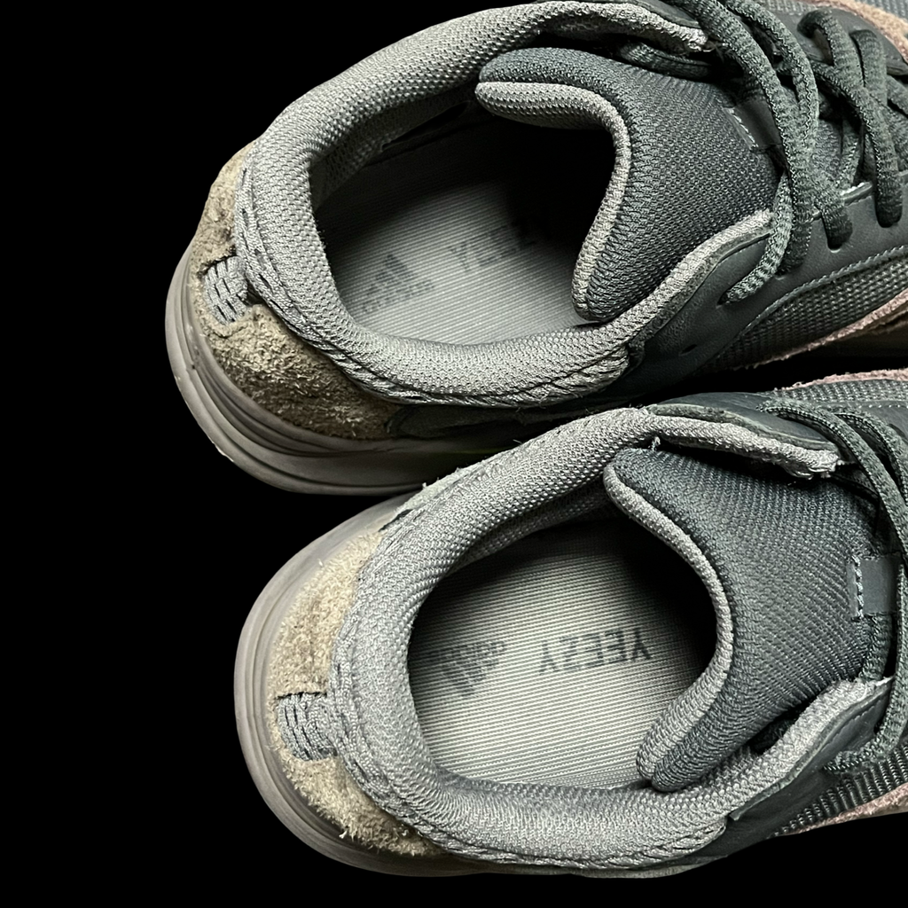 YEEZY Boost 700 ‘Mauve’