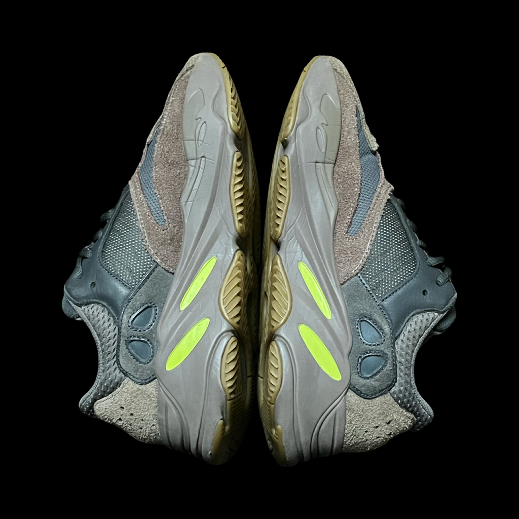 YEEZY Boost 700 ‘Mauve’
